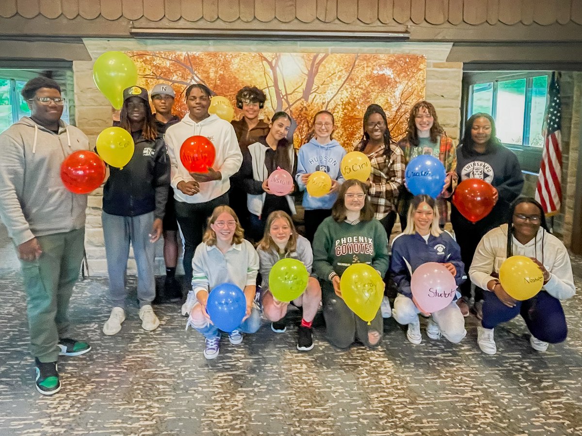 JessyArcher's tweet image. Class 1 of the Kaleidoscope Course offered in collaboration with Hudson and Twinsburg High Schools! So proud of our six NHS participants and this great work! It was an awesome day! Thank you @NyreeWilkerson!!