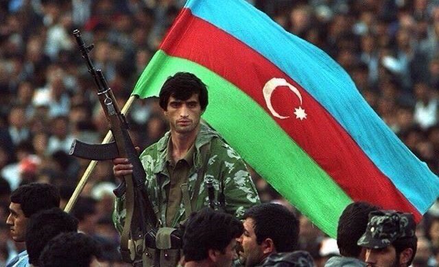 Ermenistan, Karabağ'ın Azerbaycan toprağı olduğunu kabul ettiğini bildirdi. 

Türk’ün şanlı bayrağını Karabağ’a eze eze astık!