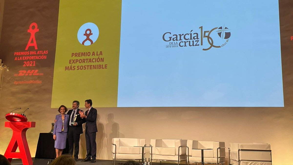 ¡El premio a la exportación más sostenible es para Aceites <a href="/GarciadlacruzES/">Aceites García de la Cruz</a>🌱!

🫒 Empresa familiar con más de 150 años de historia que incorpora la última #tecnología para crear un aceite sostenible.

¡Nuestra más sincera enhorabuena!

🔴youtube.com/embed/jtMOdL9I…
#PremiosDHLAtlas