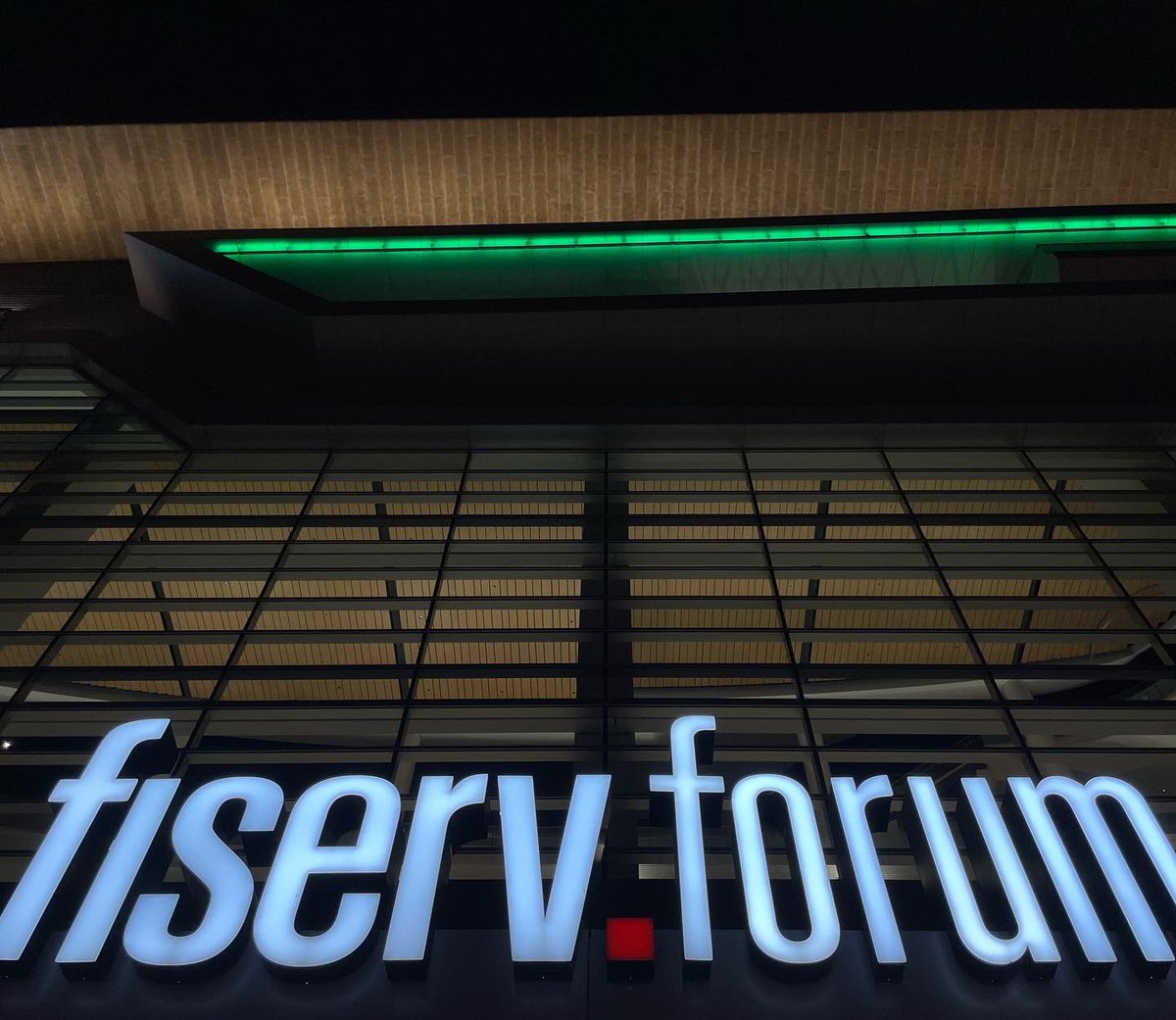 We are lighting up green tonight in honor of #GreenSportsDay, which aims to increase awareness on environmental and social challenges by leveraging the power of sports with the goal of resulting in sustainable action across the globe. 🏀🌎🌱💚