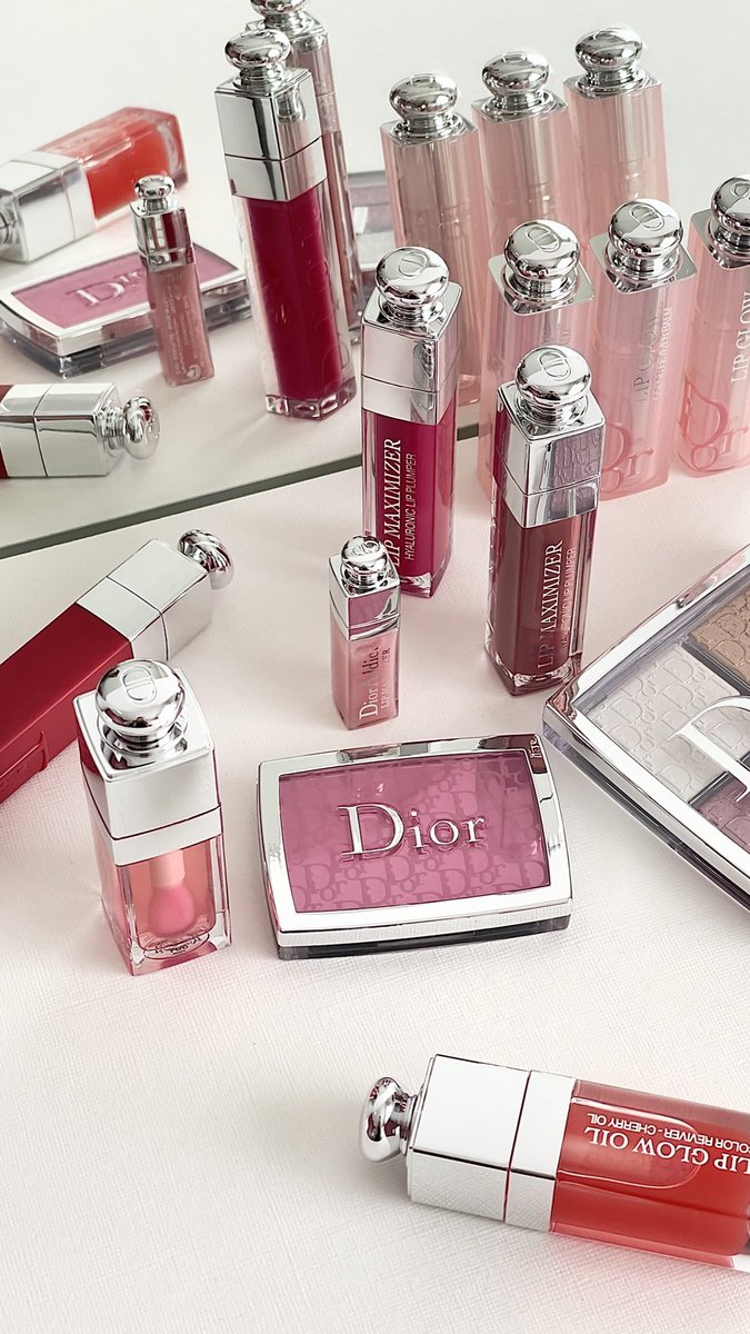 laemekiia's tweet photo. J’adore Dior 🎀 #Aesthetic #coquette #diorlipglow #diorjadore #makeup #dior #makeupcollection https://t.co/Y1vgEV6m7a