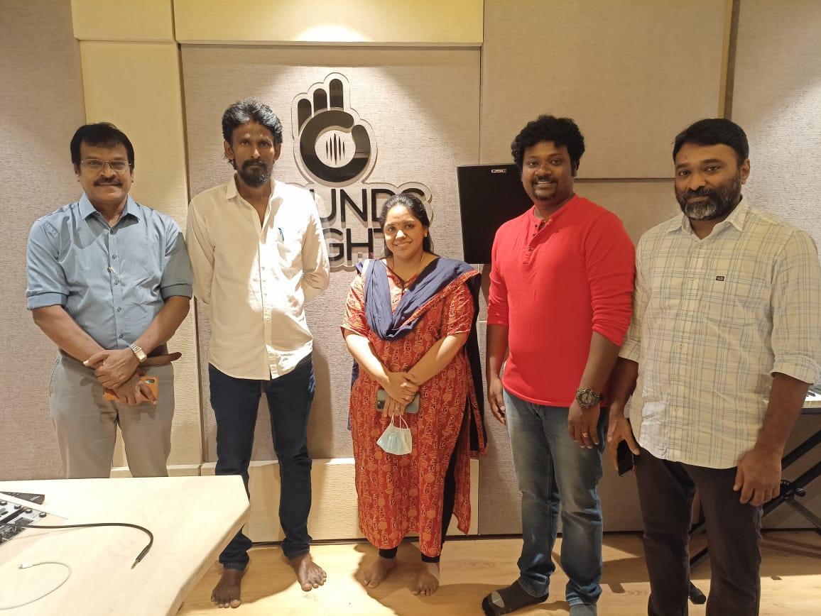 gnanakaravel's tweet photo. பாடகி #சைந்தவி @singersaindhavi அவர்கள் துவங்கி இருக்கும் சவுண்ட்ஸ் ரைட் #SoundsRight ஸ்டுடியோவில் நடந்த முதல் பாடல் பதிவு நிகழ்வின்போது..
@DKushaal @wvjcharly @gnanakaravel #Jawakar https://t.co/u1iXAFTOAI