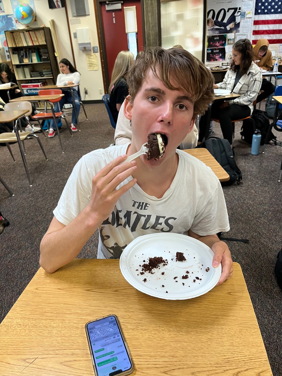 CM2BuMp's tweet photo. It’s FEDERALISM CAKE DAY
#marble=cooperative
#layer=dual
#APGOVROCKS https://t.co/U5mUhuSsFl