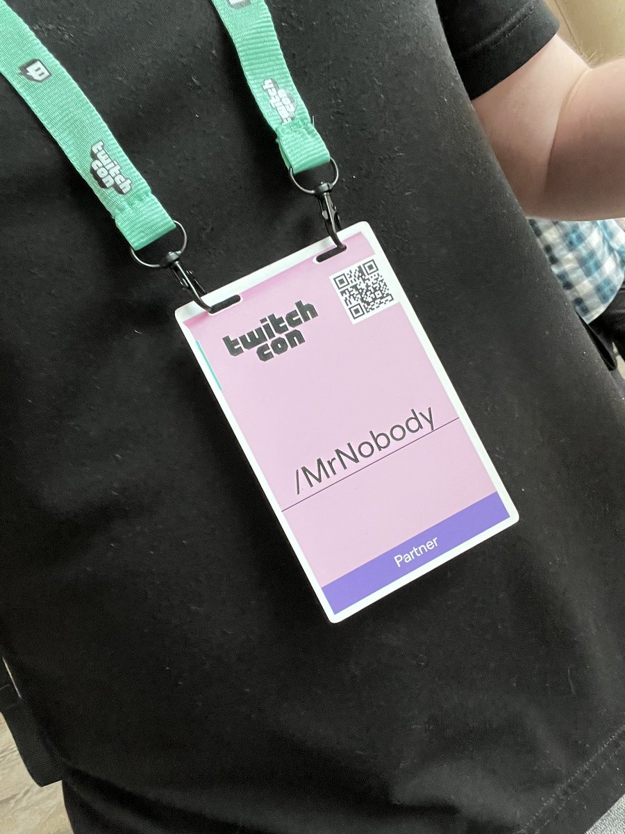 MrNobody_TV's tweet photo. This doesn’t feel real 😭 https://t.co/9GNzNpX8L0