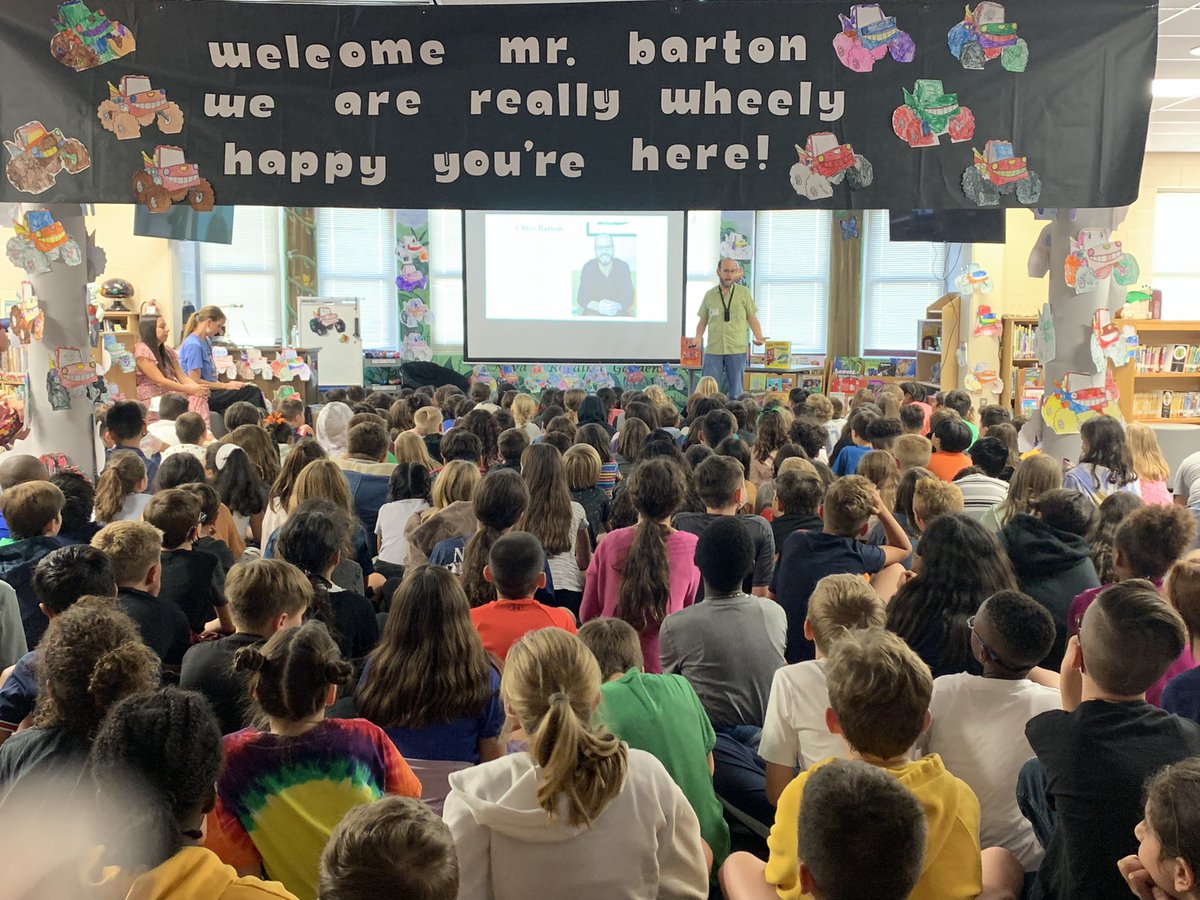 NISDLSELibrary's tweet photo. We were so happy to welcome amazing author Chris Barton! We have been reading many of his books in the library and enjoyed hearing two new ones today! @NISDLeonSprings @NISDLib #connectingkidswithauthors #authorvisit https://t.co/UfOkJZzcET