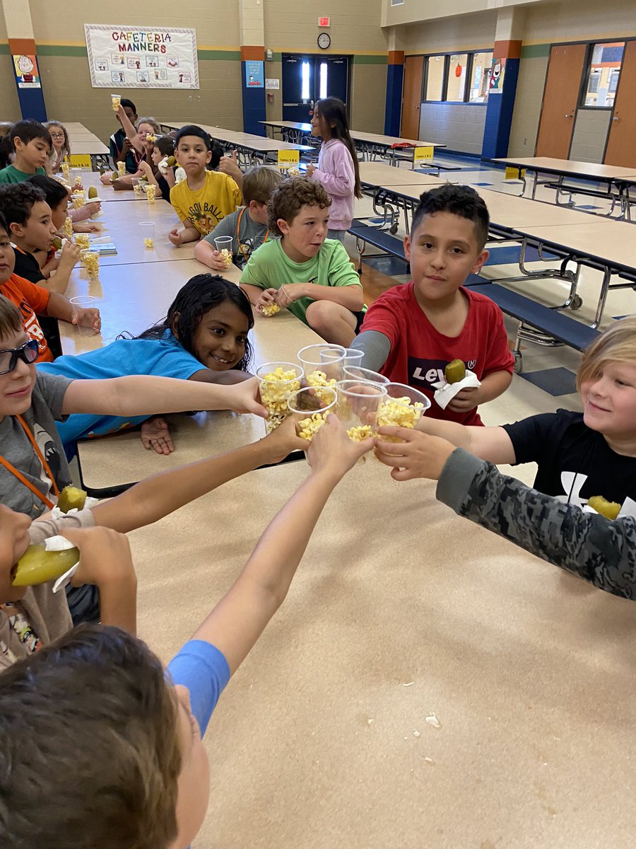 BSEBobcats's tweet photo. Celebrating Perfect Attendance for September with Popcorn and Pickles with the Principal! @lpisd #cool2BNSchool #ChooseLP https://t.co/Tq1MZnCAvP