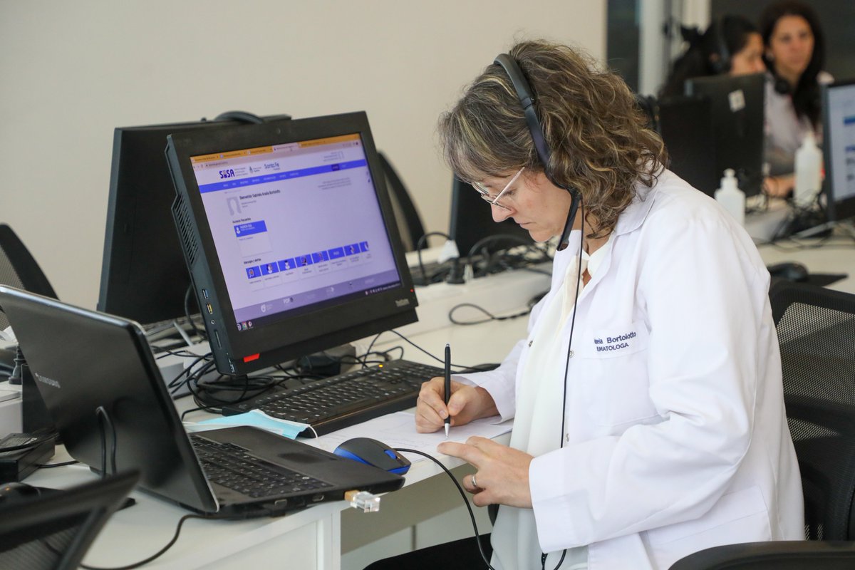 joosevillagran's tweet photo. El gobernador @omarperotti participó hoy de la presentación del #CentroCoordinadorDeRed y #TeleSalud, un dispositivo que se encuentra en el #Cemafe, y que implica la utilización de la telemedicina para llegar a lugares alejados con asistencia médica y seguimiento de pacientes. https://t.co/2etlkogeqm