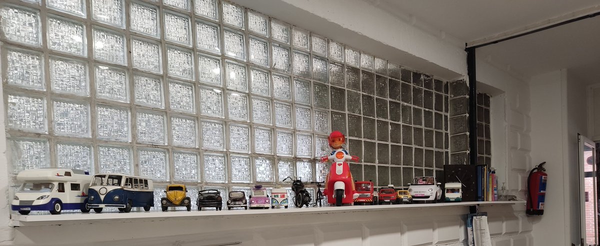 AutoEscCimarro's tweet photo. Los juguetes de nuestros peques de ayer, utilizados en nuestras clases de hoy.
#clasesteoricas
#consusjuguetesseentiendenmejor
#clasesteoricaspresenciales
#testexplicadosenelaula
#profesor/atitulado/a
#autoeskola
#autoescuela
#durangobizkaia
#losdetodalavida
@aecimarro https://t.co/iT5jm5djfw