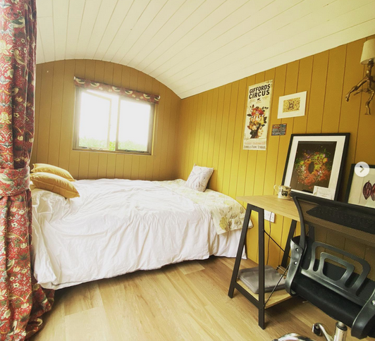 HarrogateHuts's tweet photo. 😍 A beautifully finished Shepherds Hut, by our friends at The Square, Worcestershire - Built with Harrogate Huts frame + joinery...
Amazing job guys! 
.
#ShepherdsHut #HarrogateHuts #DIYProject #ShepherdHut #Glamping #Gardenroom https://t.co/uoC6ZqMsYt