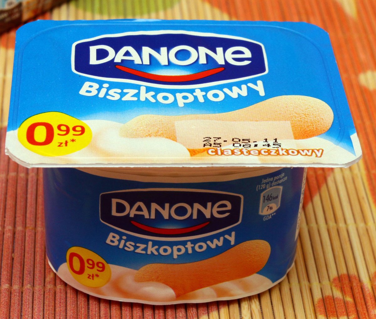 BimcBemc's tweet photo. @Harpoonlol Jadłeś kiedyś danon biszkoptowy? https://t.co/ep4z1ZET9b