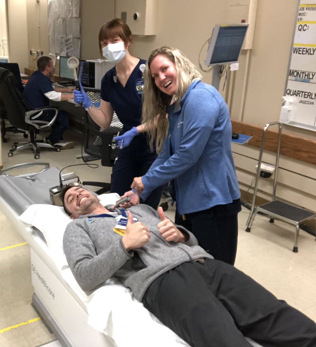 TheRadRoom's tweet image. Our new reading rooms are divided into neuro/msk, fluoro/ultrasound/nuclear medicine, body/plain films, ED &amp;amp; IR/procedure service. I’m currently on nucs with @smithdevon1 &amp;amp; we spent part of our day with our amazing techs ☢️ Breast &amp;amp; peds are located off campus!