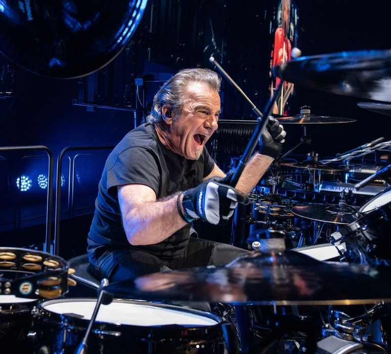 Happy 69 birthday to the amazing Bon Jovi drummer Tico Torres! 