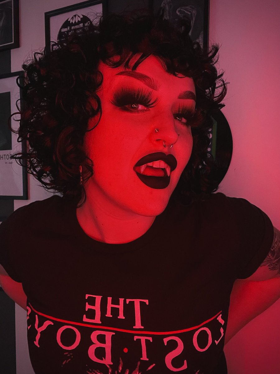 𝕿𝖍𝖊𝖞’𝖗𝖊 𝖔𝖓𝖑𝖞 𝖓𝖔𝖔𝖉𝖑𝖊𝖘 𝕸𝖎𝖈𝖍𝖆𝖊𝖑…

I love spooky season can u tell