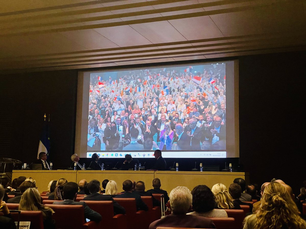 franckallisio's tweet photo. J’ai assisté au colloque célébrant les 50 ans du @RNational_off qui se tenait à l’Assemblée nationale.
Dans 5 ans, à l’Elysée ! Et même peut-être moins !
#ColloqueRN https://t.co/2n6JwPFrDq
