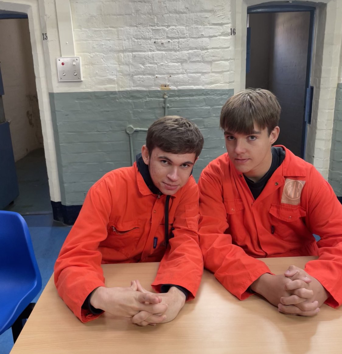 BirkenheadPsych's tweet photo. Our recent studies of custodial sentencing, came to life today @ShrewsburyPris  👮‍♀️😬 #psychology #aqa @BirkenheadSchl https://t.co/MTNZAxkFeS