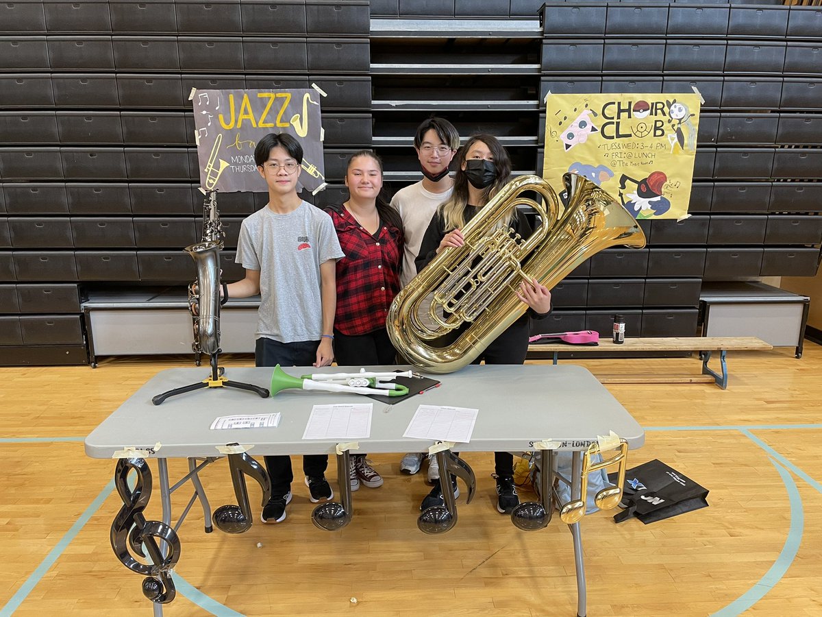 StevestonLondon's tweet photo. SLSS CLUBS day 2022! What a terrific turn out! Way to go, Sharks! Get involved, join a school club! Here are just a few of the clubs available. #clubsday #SLSSSharks https://t.co/BYnKAJZREn