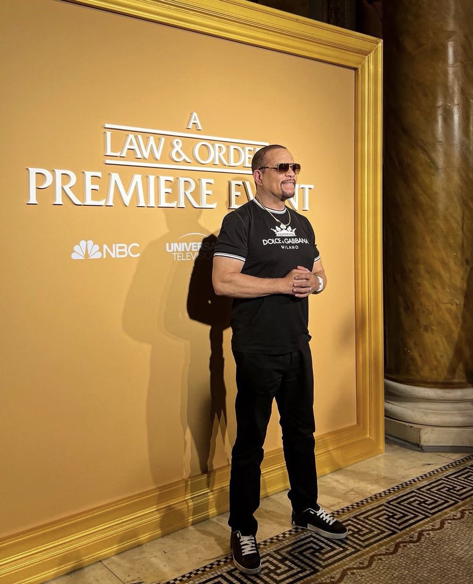 FINALLEVEL's tweet image. L&amp;amp;O promo…. Reppin  that SVU Gang. 24Seasons Strong! @WolfEnt