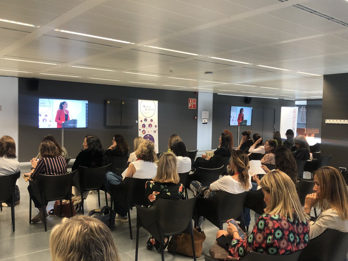 WomenBcn's tweet photo. 👍🏻🌟#WeBarcelona 4 ejemplos de ecosistemes empresariales e institucionales referentes que impulsan el #liderazgoeconómico y el #emprendimientofemenino: @ajsantcugat @USConsulateBCN @odeecambra @22networkbcn
@xalenski @ElenaVilaGomez @isabelsabadi y Emma Marwood #ProgramaAWE https://t.co/geLgl0BopJ