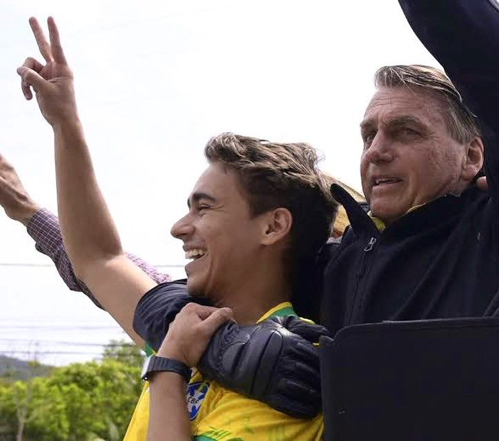 poptime's tweet photo. Mesmo sendo eleito como Deputado Federal em Minas Gerais através das urnas eletrônicas, Nikolas Ferreira NÃO acredita no resultado delas! https://t.co/ffm5B2LB92