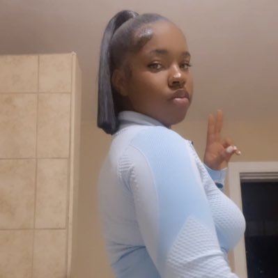 shannyiaa's tweet photo. #NewProfilePic https://t.co/q5UcG8WT30