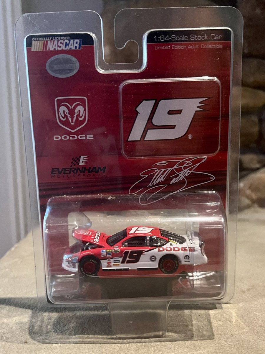 CouchRacerShop's tweet image. ❗️Retweet, follow us and reply to this tweet with what your favorite item is on CouchRacerShop.com for a  chance to win this 1:64 No. 19 Evernham Motorsports Dodge driven by Elliott Sadler❗️ GO!