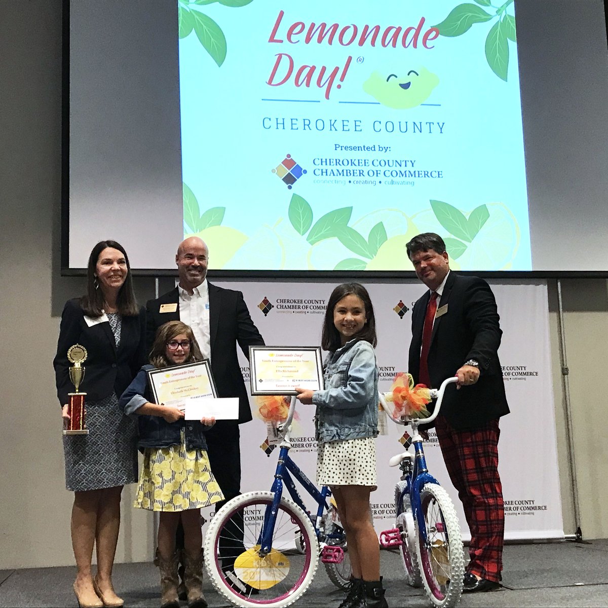 CherokeeSchools's tweet photo. Two CCSD students have earned an award for their entrepreneurial spirit! Carmel ES third-grader Ella Richmond and fourth-grader Elizabeth McCloskey today received the Cherokee Chamber of Commerce's 2022 Youth Entrepreneur of the Year Award. More: https://t.co/AjzElHxcPY #CCSDfam https://t.co/mH1OJOjsZX