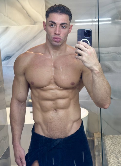 Used to work at Whole Foods, now I&rsquo;m a whole mood!😂😝 https://t.co/VC4ucMFWVT<a href="/tag/onlyfans"class="tags"><span>#onlyfans</span></a>