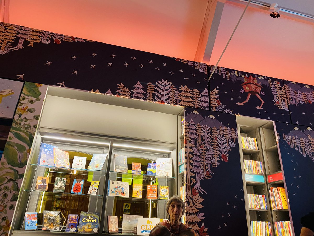 anoara_a's tweet photo. Thank you for inviting me to celebrate #Tygerlaunch @whatSFSaid @clpe1 @DFB_storyhouse Congratulations and best wishes on an awesome book! 🎉🎉🎉 https://t.co/WMdKkMHfcF