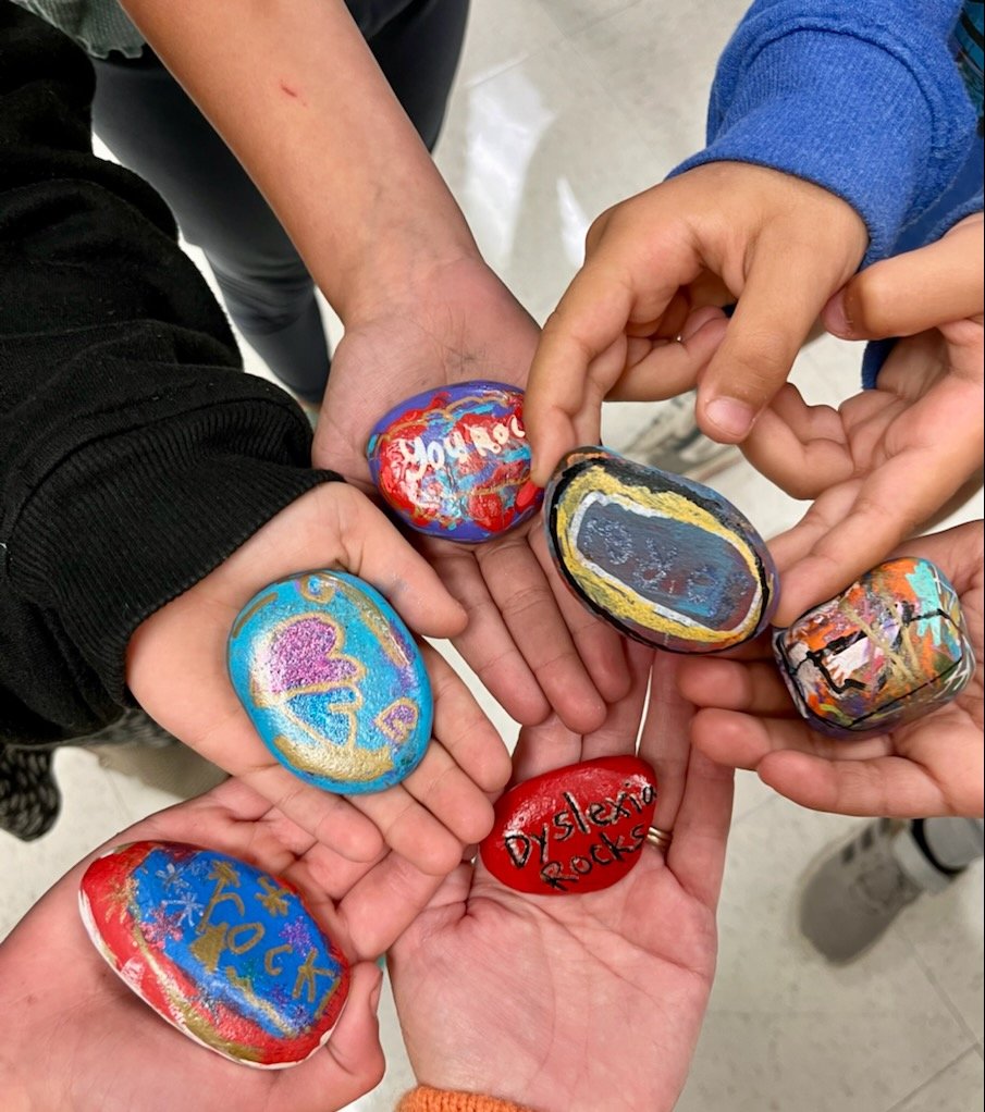 ArmsDyslexia's tweet photo. Dyslexia Rocks! 🤘🏼#dyslexiaawareness @AES_Aviators @gisd_dyslexia https://t.co/X3efMCTPLK