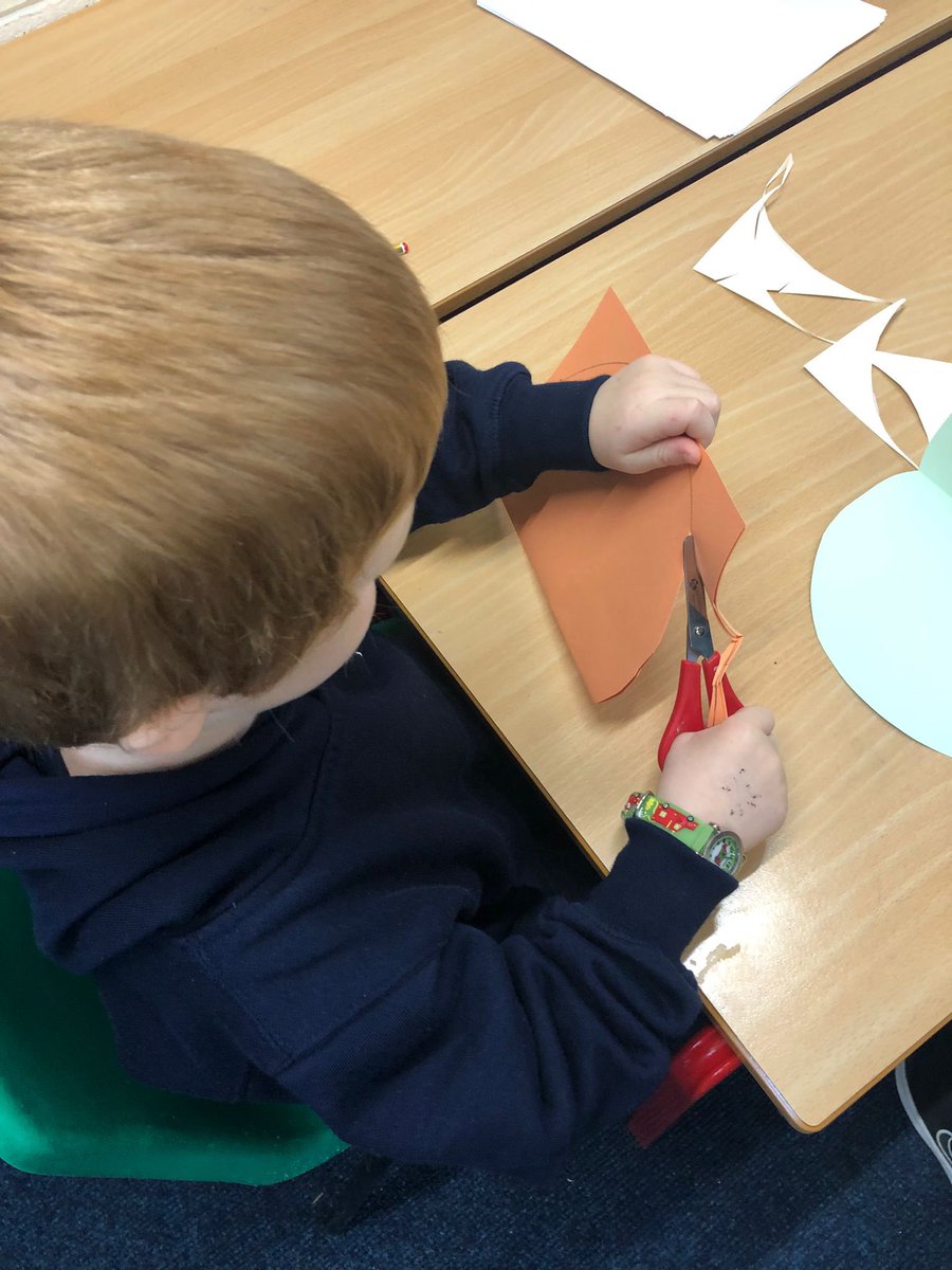 BranstonInfant1's tweet photo. 🦊Fox Class have been busy making #WordBirds for #NationalPoetryDay 🪶We can’t wait to see the finished poetry birds tomorrow! https://t.co/1WYl7cEsUW