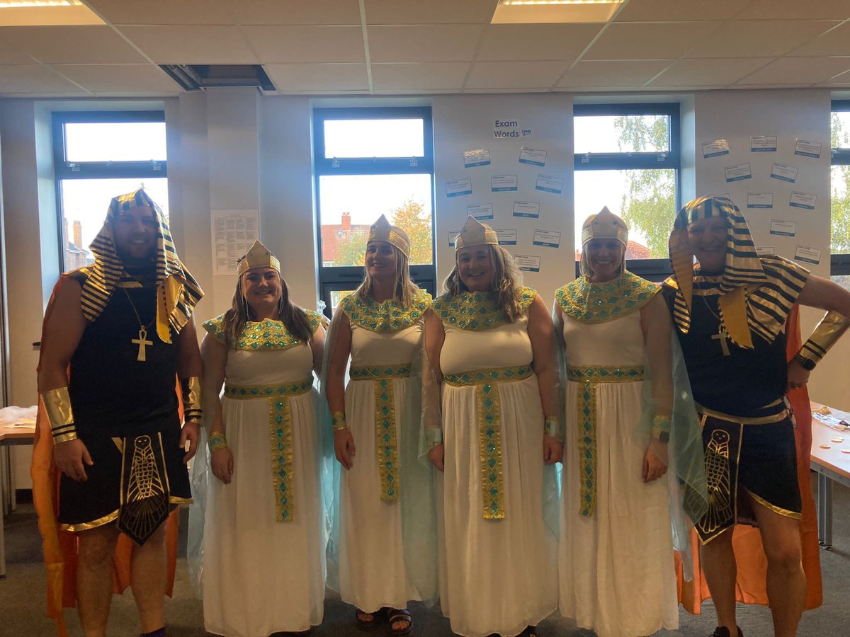 Team maths representing Egyptian mathematics