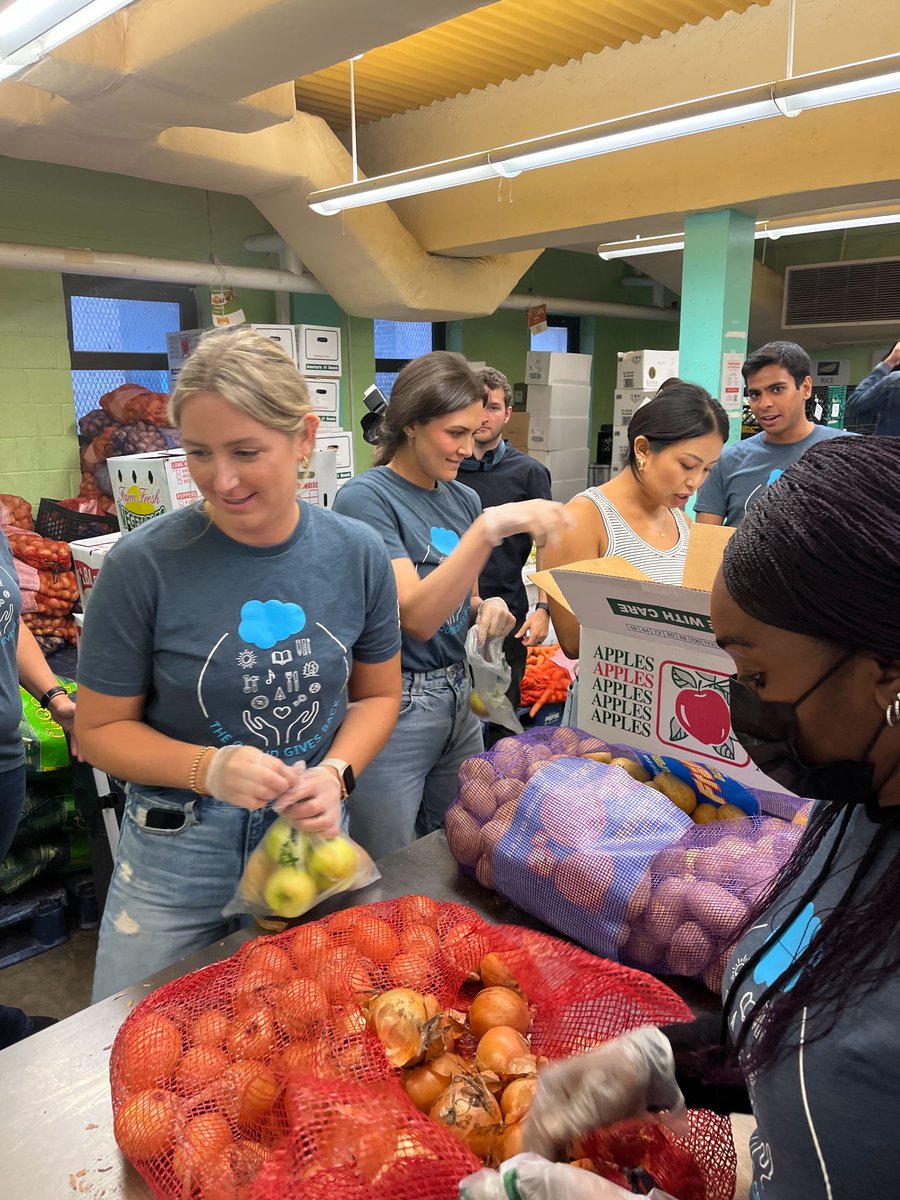 The <a href="/NYCommonPantry/">NY Common Pantry</a> reduces hunger and promotes dignity, health, and self-sufficiency. We’re teaming up with them for #CloudGivesBack2022 to help package and distribute free groceries to families and individuals. 🍎