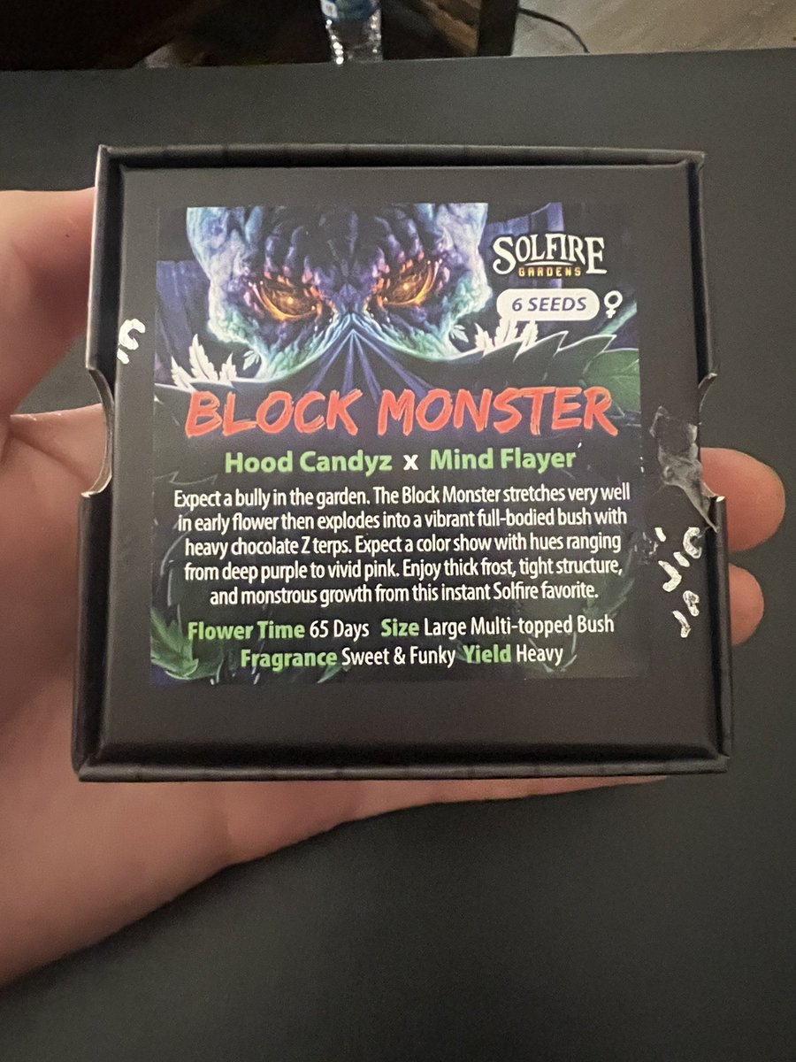 CJWILLDOIT_'s tweet photo. So hype to grow this @SolFireGardens @Solfire_Gardens β½οΈπ₯ BLOCK MONSTER #SOLFIRE #solfiregardens #blockmonster #mindflayer #hoodcandyz #mmemberville https://t.co/vnold6YORl