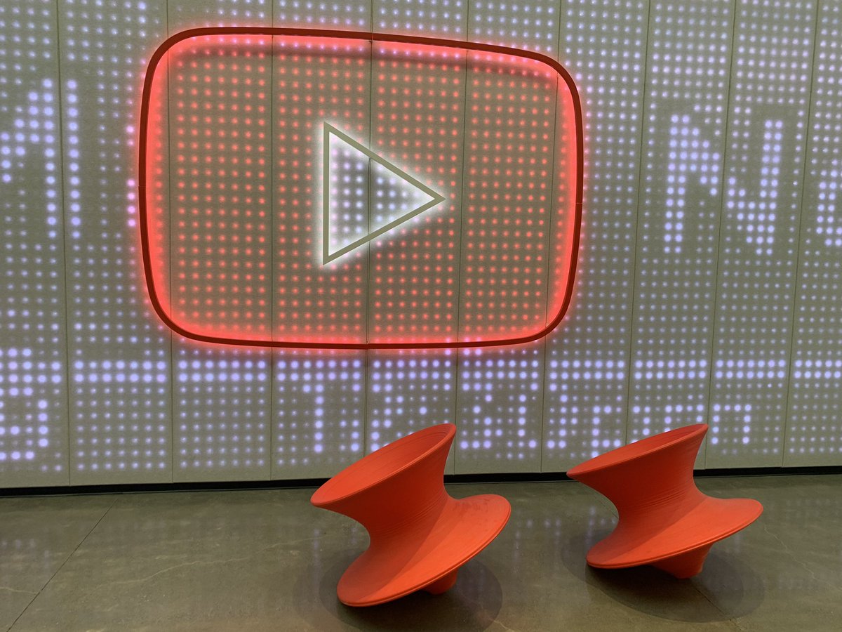 mmagierowski's tweet photo. Visiting @youtube headquarters in Palo Alto. Excellent talk with Vice President Leslie Miller and @nealmohan about Russian disinformation campaigns, future of social media &amp; crisis of journalism. https://t.co/nzZ4rkK1DZ
