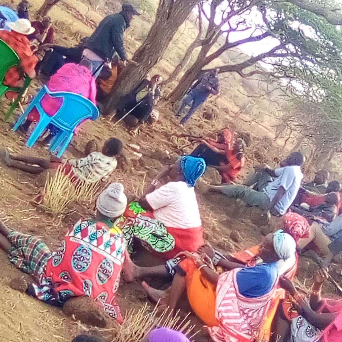 CLAN_Kenya's tweet image. @naretolatia in collaboration with @CLAN_Kenya led a sensitization and awareness training on Community Land Act (CLA) at Elangata Enkima (Kuku A) in Kajiado County.
#LandRights #CLA2016
#CommunityLandActionNow

@RightsResources 
@TenureFacility 
@naturaljustice