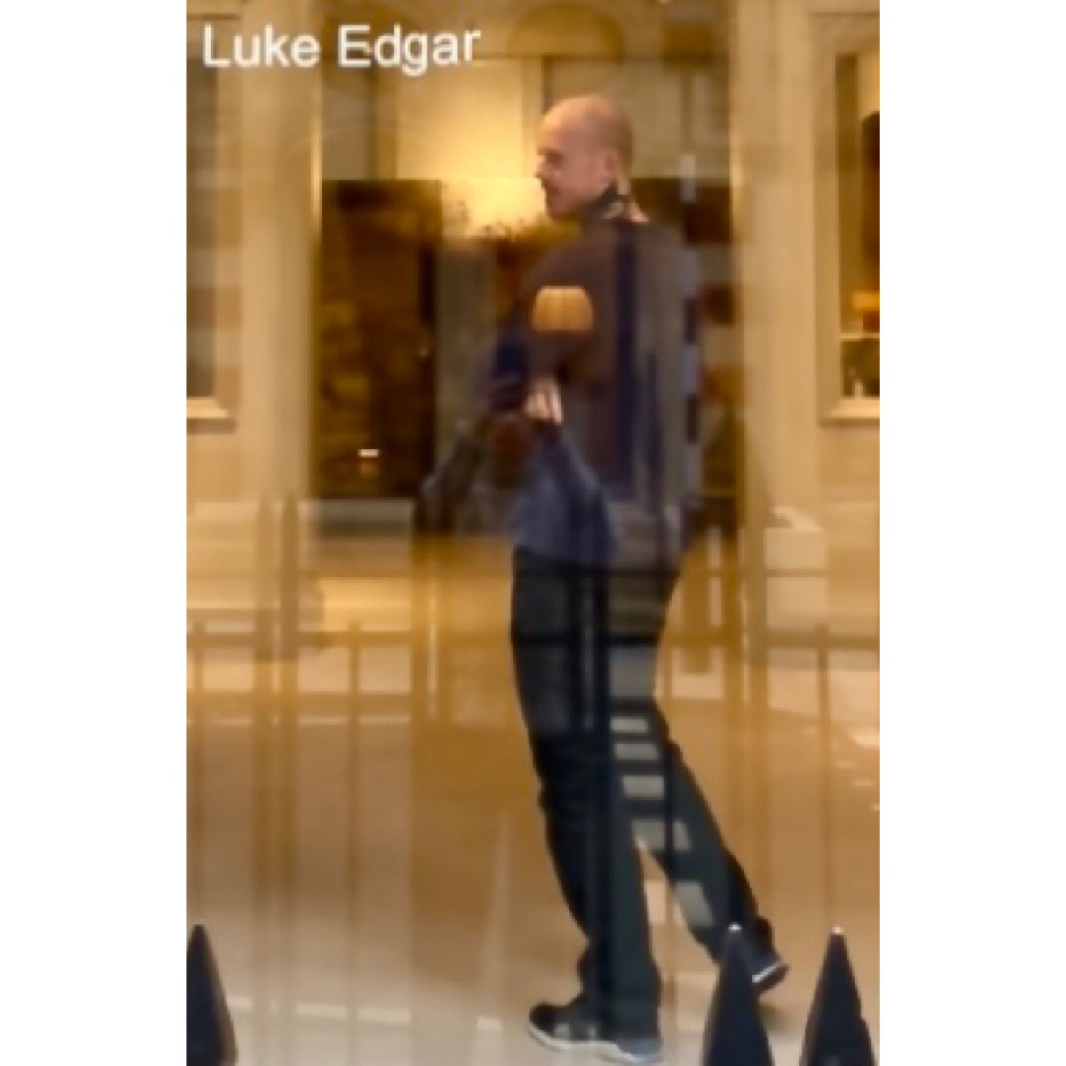 JANeto26's tweet photo. MEET THE ARTIST Winner - Luke Edgar Sat, 8 Oct, 2-4pm at @dcontempart 

You can also go to our website to see some images of the artworks and the digital catalogue, and do not hesitate to get in touch if you have any queries
Info@theculthouse.co.uk

https://t.co/rWYDFRwoPk https://t.co/RKpUlCtLjg