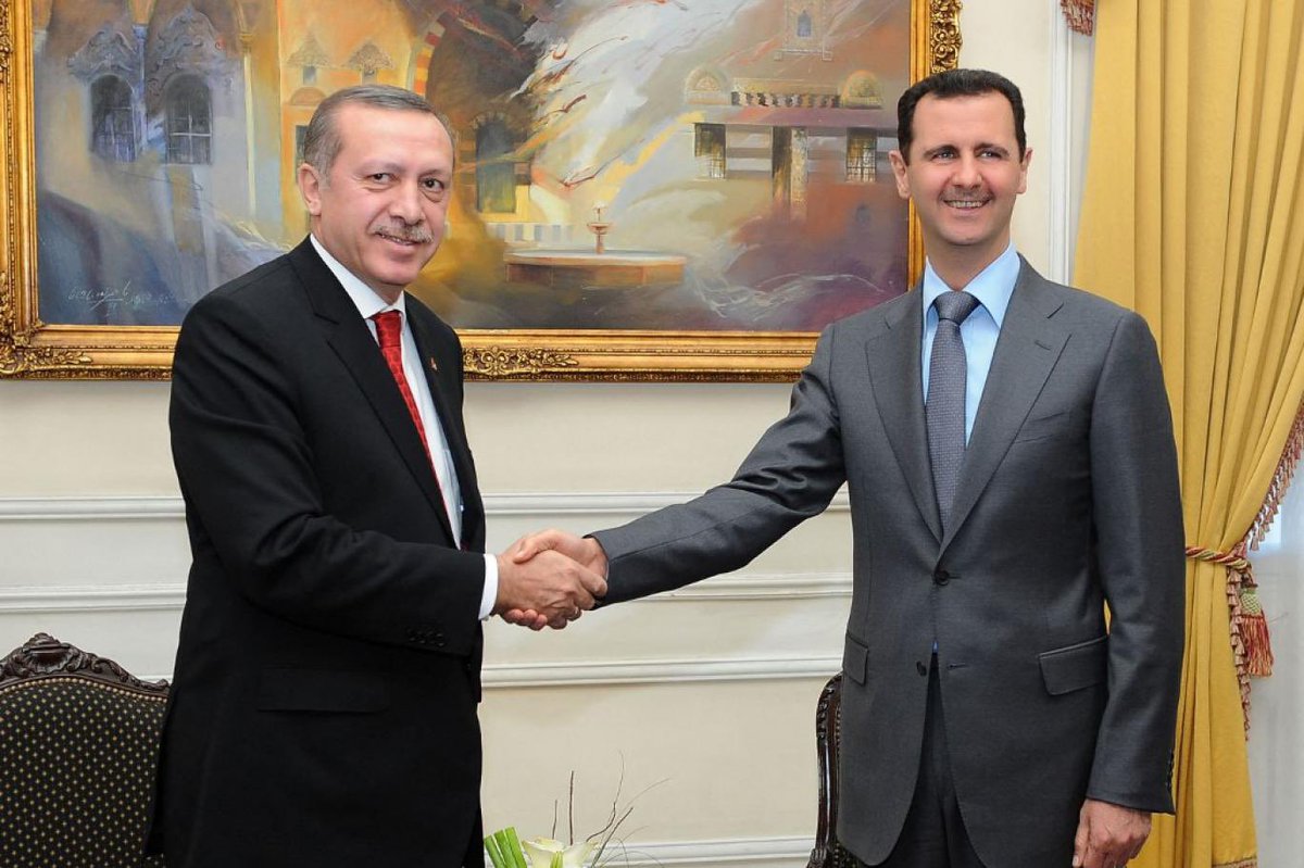 عاجل 🔴 
.

.
الرئيس التركي رجب طيب أردوغان :

قد ألتقي الرئيس السوري بشار الأسد عندما يحين الوقت المناسب وهذا ليس مستحيلاً .. وهناك محادثات تجري حالياً بين تركيا و سوريا .
-