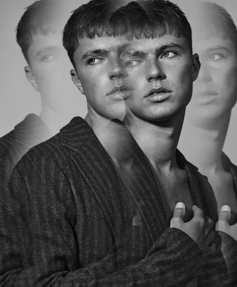 HRVY's tweet photo. did a lil shoot thing https://t.co/NntUorzcTE