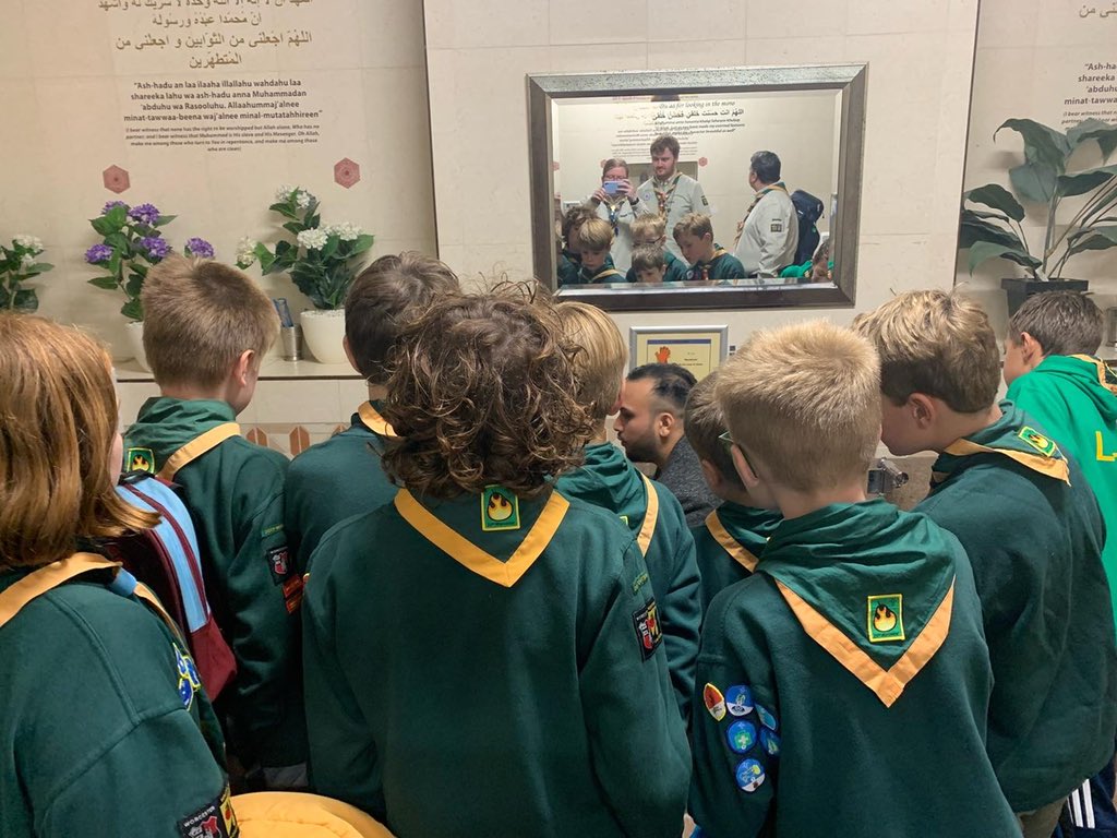 20thWorcester's tweet photo. Working towards our World Faith Badge with a visit to our local mosque π #skillsforlife #mighty20th https://t.co/mtJvvjZvzA