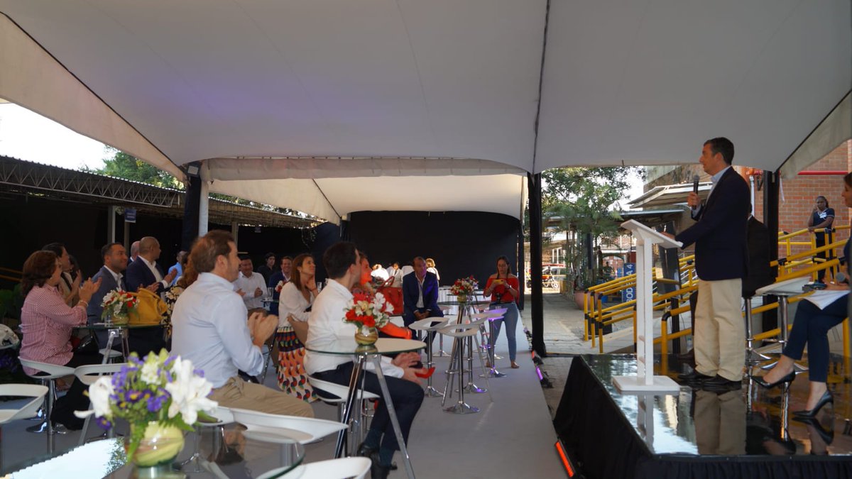 PROCOLOMBIACO's tweet photo. Acompañamos la inauguración del nuevo centro especializado de medicamentos de @SanofiLATAM y #Genfar en Cali. Es el 2do de su tipo en Latinoamérica. Una apuesta de inversión sostenible para la salud y la vida y para la formación de conocimiento hecho en Colombia. https://t.co/l6fY7xz8fz