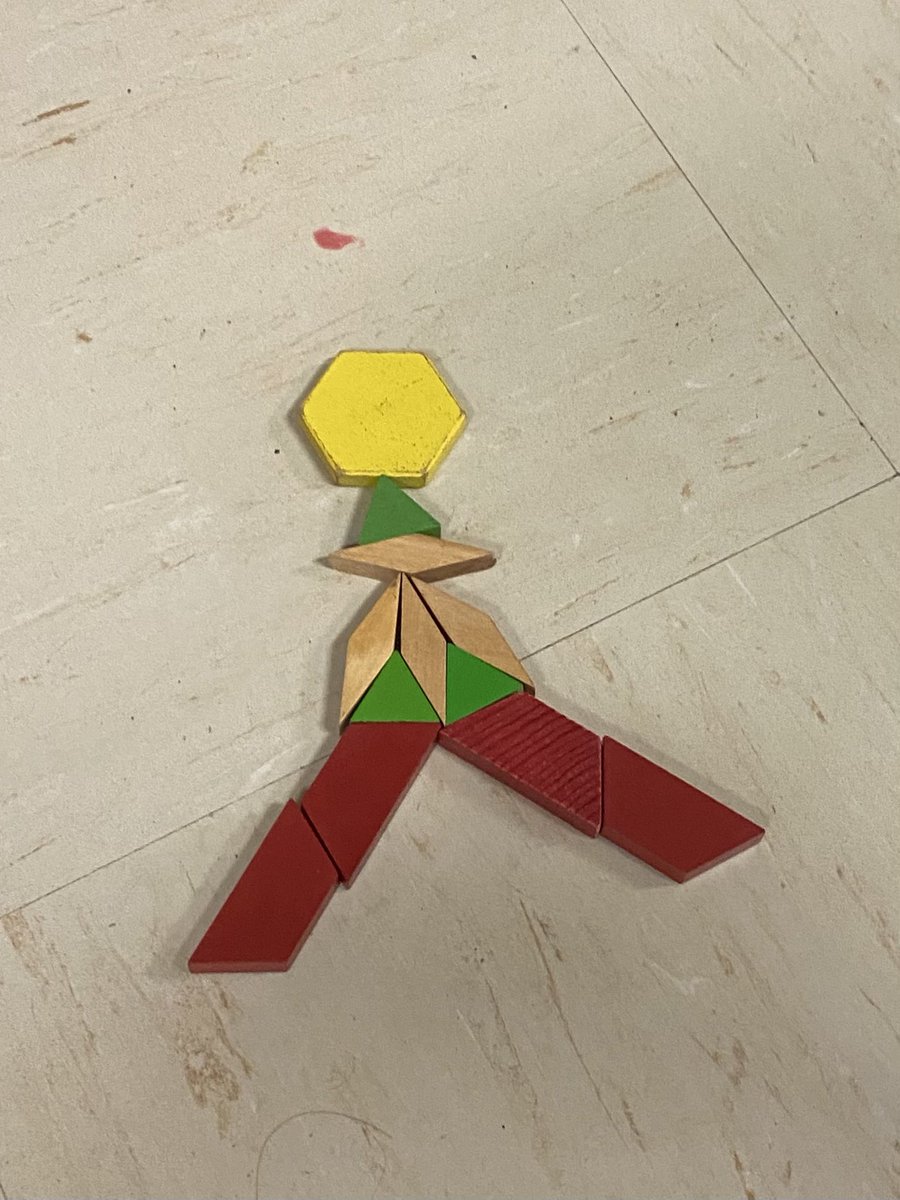 Building towers, making designs and creating patterns with 2D shapes in Primary Stobo today! #cres_hrce #mathisfun