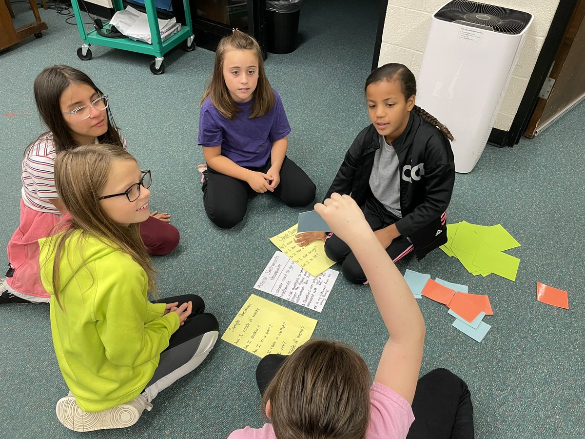 AvilaMESmusic's tweet photo. Musical centers today with Lego rhythms, instrument headbandz, incredibox and ukulele strumming patterns!!! ๐ต๐ถ @MiddletownElem
#handsonmusic #mesmusic https://t.co/bwZfMyuxfL