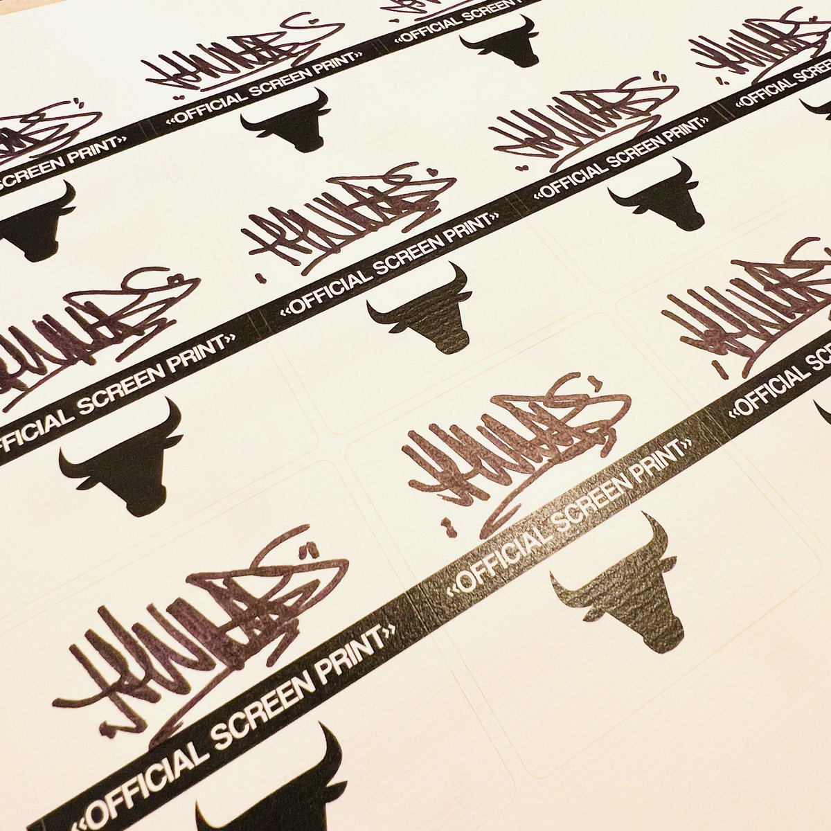 Thumbs x <a href="/chicagobulls/">Chicago Bulls</a> …screen print coming soon 🏀 

#basketball #screenprint