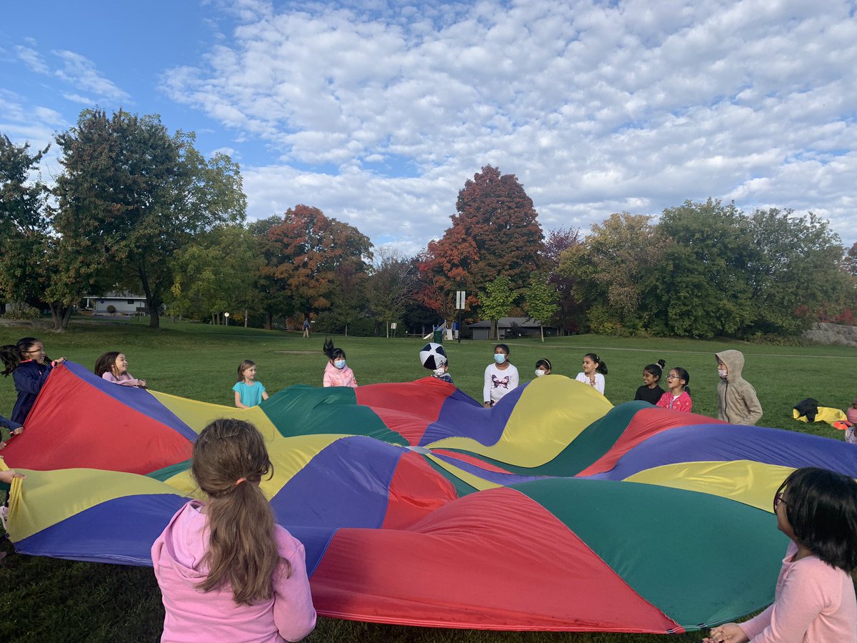 VictoriaEsplin's tweet photo. Another beautiful fall gym class. @WEJPS https://t.co/60Wl8AoAVz