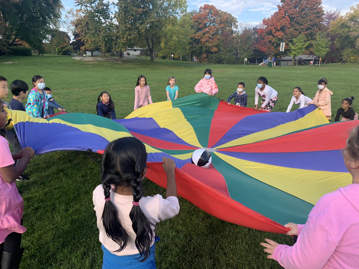 VictoriaEsplin's tweet photo. Another beautiful fall gym class. @WEJPS https://t.co/60Wl8AoAVz