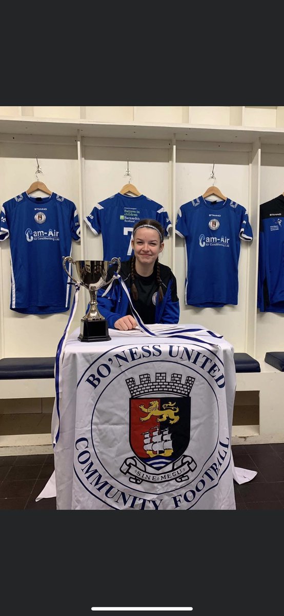 sharseclarky's tweet photo. Ladies &amp; girls week 2022 and not forgetting the mums that stand on the sidelines and help them support their passion #SheCanSheWill #womansfootball @Bonessunitedcfc https://t.co/Y3Gj1dC8sd