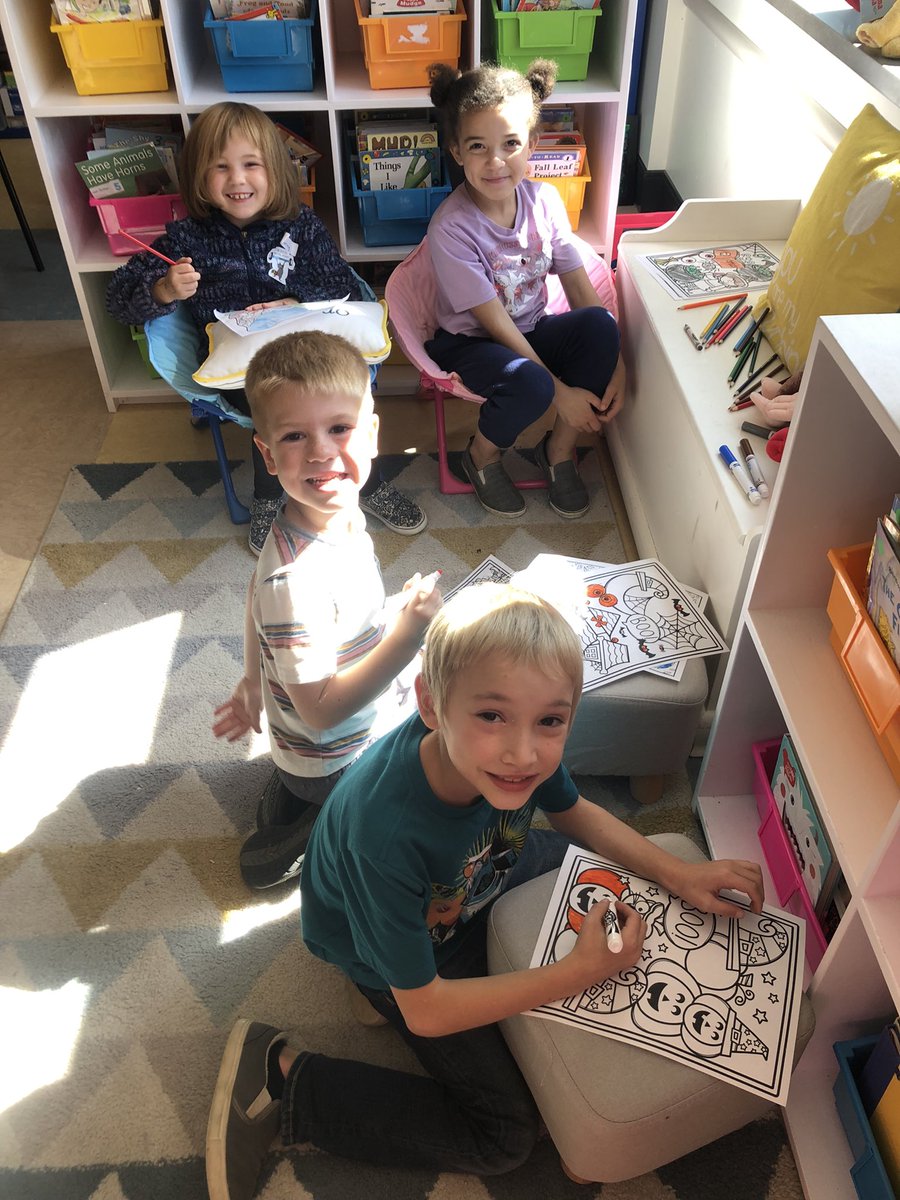 katielponder's tweet photo. Tower Time is always a blast! #coloringclub @TinaWartman https://t.co/Rh7uM7STrP