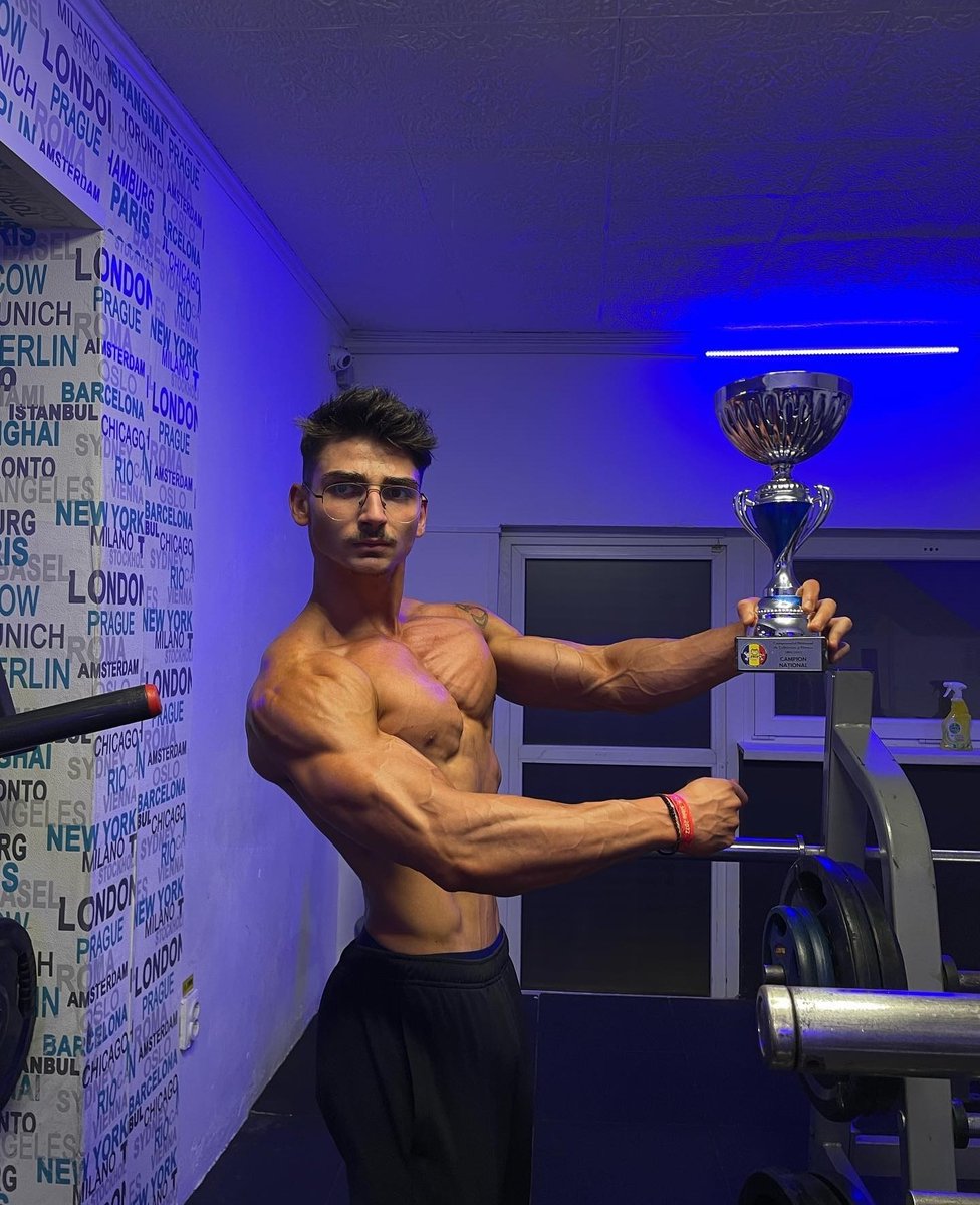 ROMANA_INFs's tweet photo. The Aesthetic Male Romanian Fitness Model 'Neatu Rares'.
❤️💛💙🇷🇴❤️💛💙🏋♂️💪🏻💪🏻
#TheRomanianInfluencers #Romania
#RO #Romana #Romanian #Model
#Icon #Star #Handsome #Powerful #Muscles
#Beautiful #Beauty #RomanianMan #RomanianModel #MaleModel
#RomanianInfluencers #RomaniaInfluence https://t.co/9H9yMn13S8