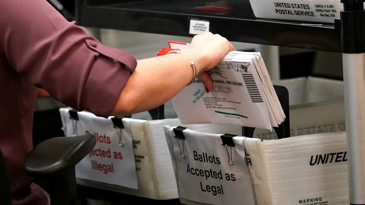 ywca_mdi's tweet photo. Maine does not have a process to fix a mistake on a mail in ballot.  Please make sure you complete the form correctly or your vote will not be counted.  https://t.co/idW0tAfOkk  

#YWCAMDI
#GetOutTheVote
#YWomenVote https://t.co/p8CBkCf4Ex