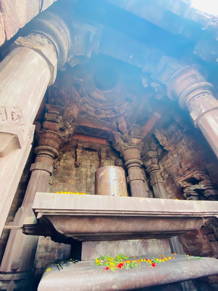 ShuchiShukla5's tweet image. Yet another masterpiece form Madhya Pradesh...
The Bhojpur temple has one of the tallest Shivalings in India, built out of a single rock. There&apos;s unfinished&apos; history behind this...
@MPTourism @CMMadhyaPradesh - yet another opportunity to promote magnificent MP
